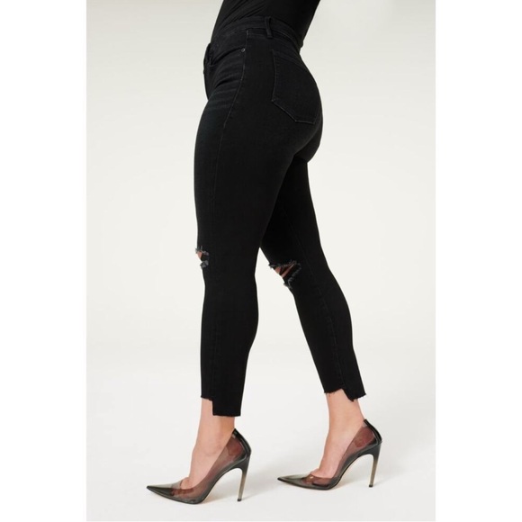 Good American Good Legs Crop Jeans - Picture 2 of 10